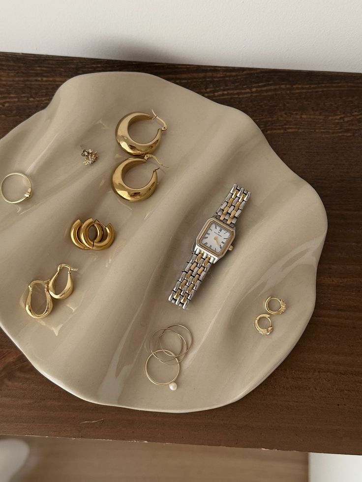 The Rise of Affordable Luxury: How to Build a High-End Jewelry Collection Without Breaking the Bank