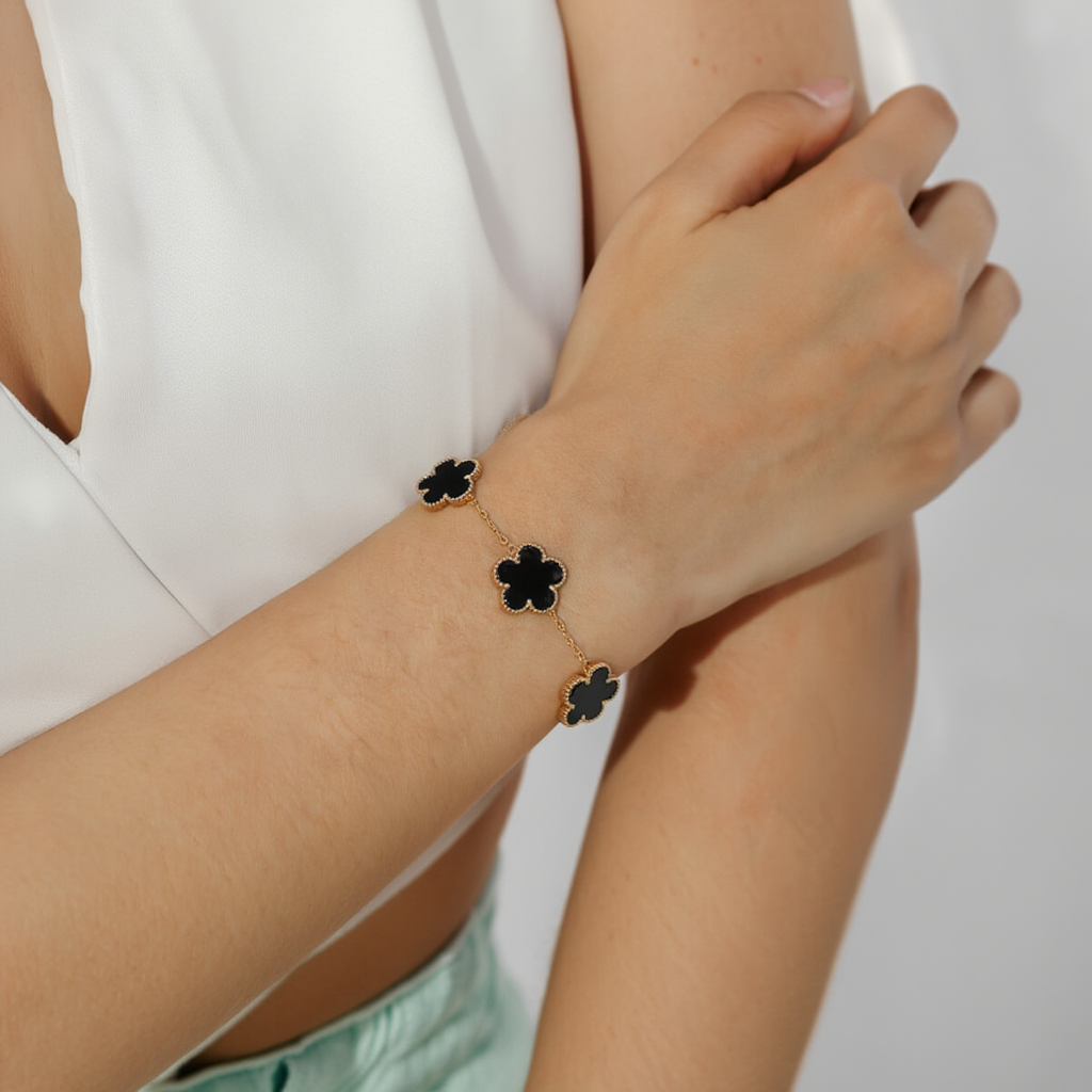 Flower Clover Bracelet Black
