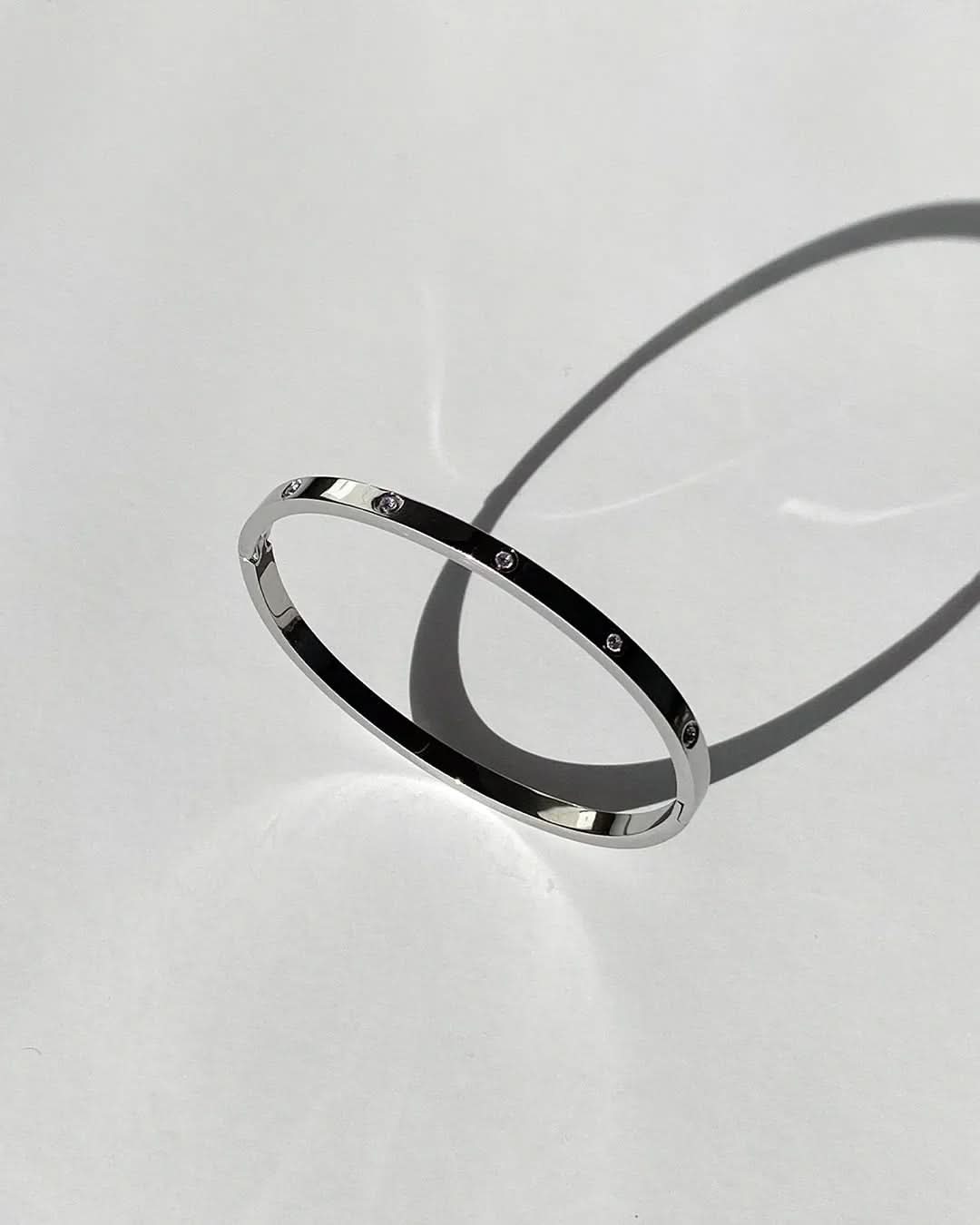 Blanca Bangle Thin Band - Silver - AYUNA