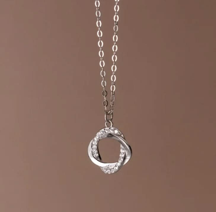 Camilia Necklace - AYUNA