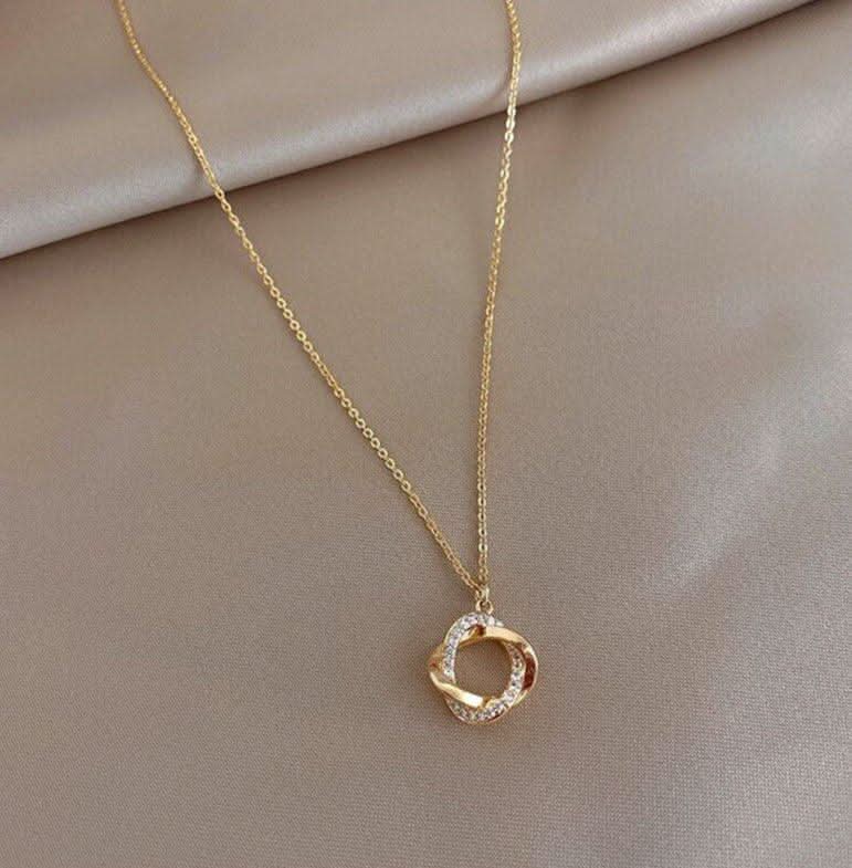 Camilia Necklace - AYUNA