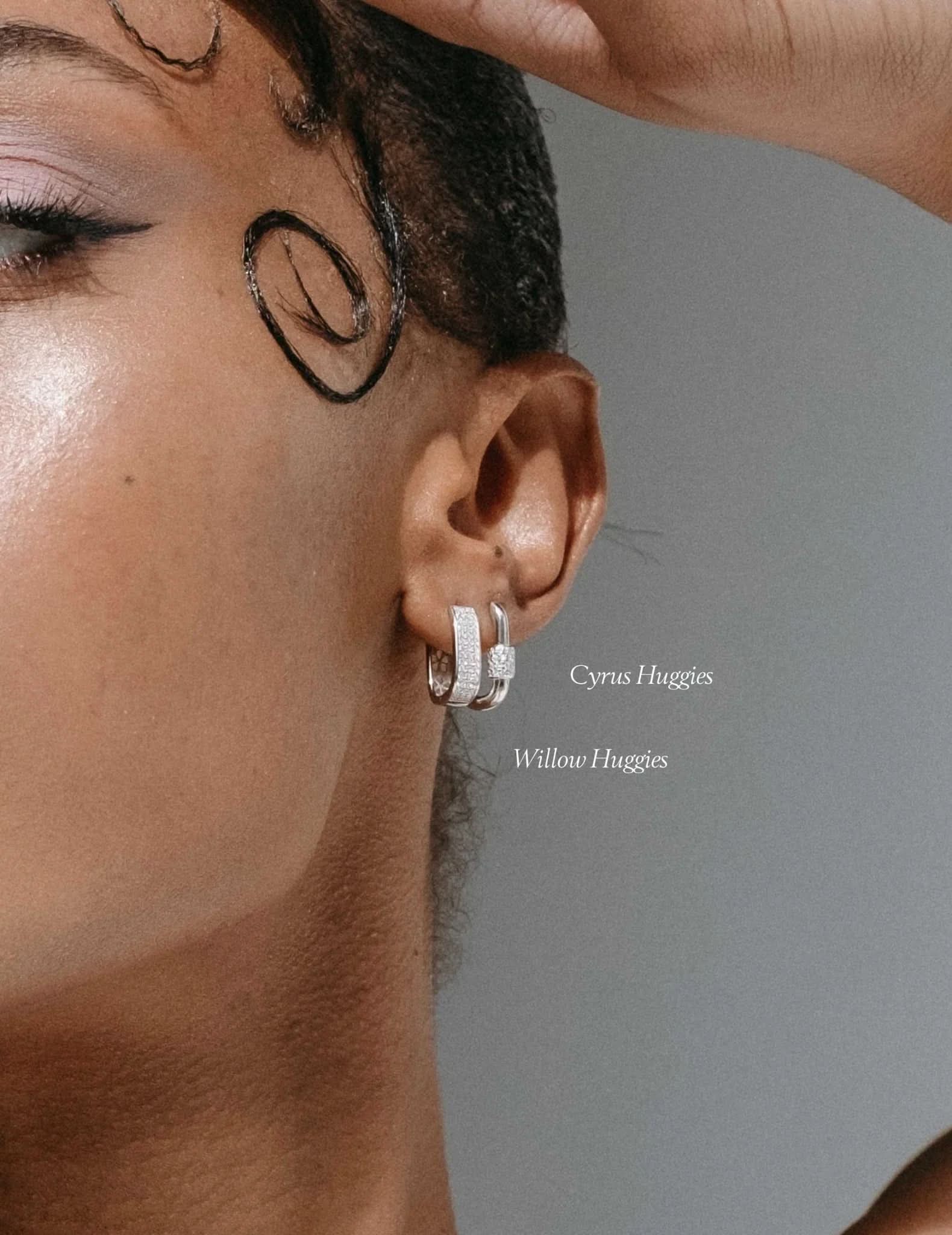 Cyrus Huggies - Silver - AYUNA