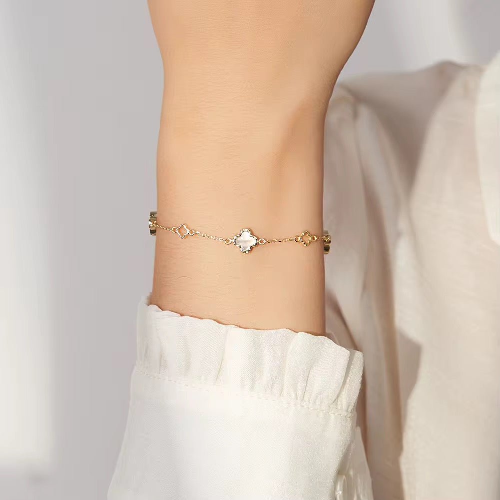 Dainty Clover Bracelet - AYUNA