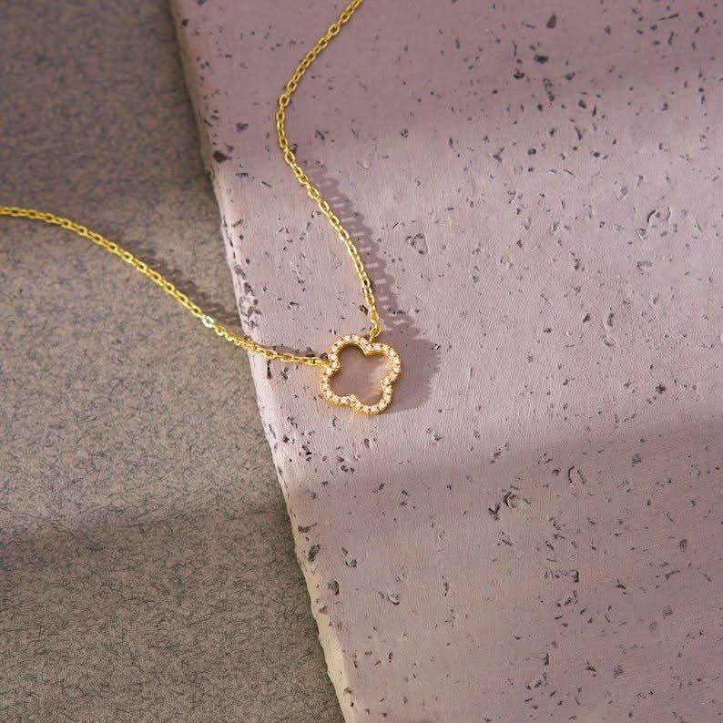 Dainty Clover Necklace - AYUNA