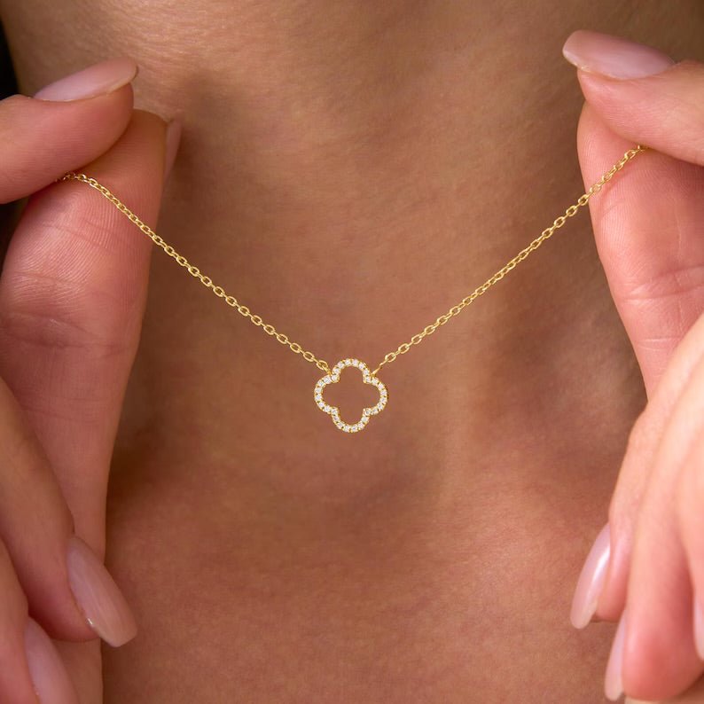 Dainty Clover Necklace - AYUNA