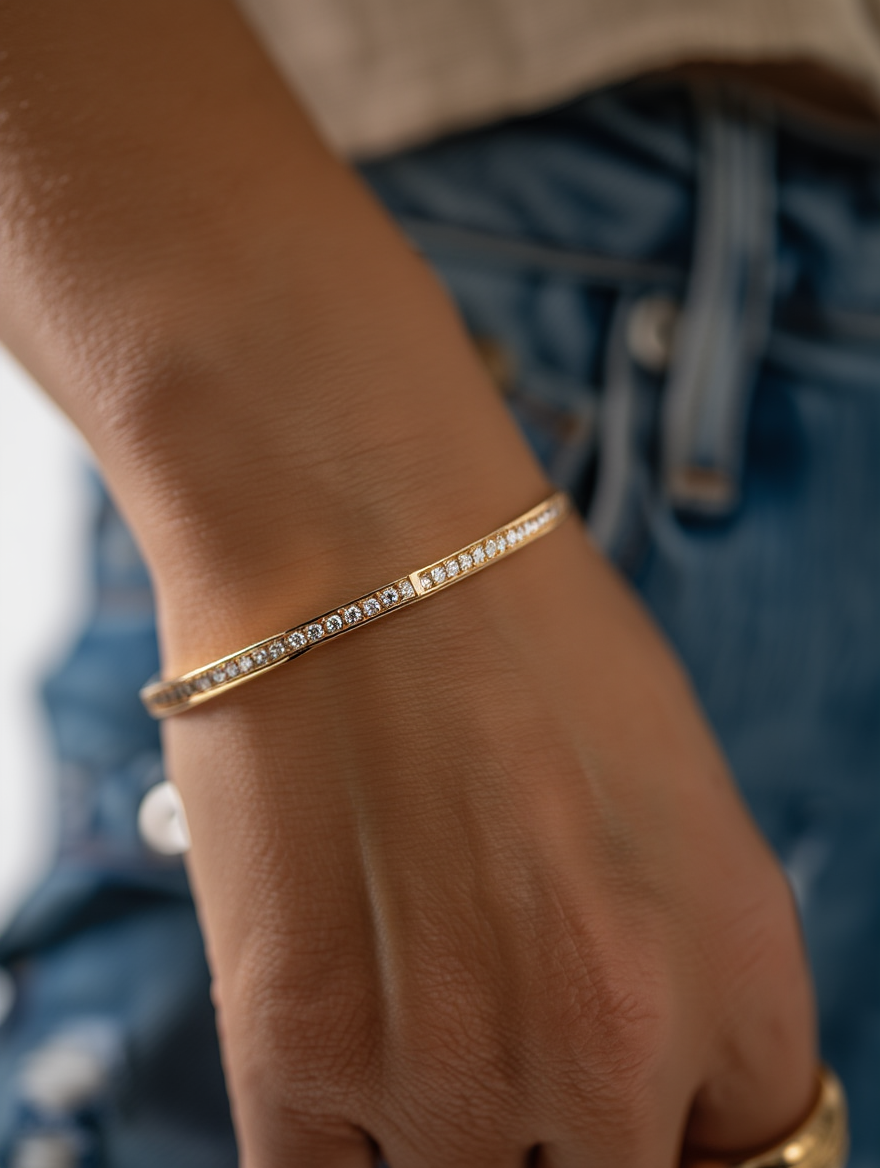Evie Bangle - Gold