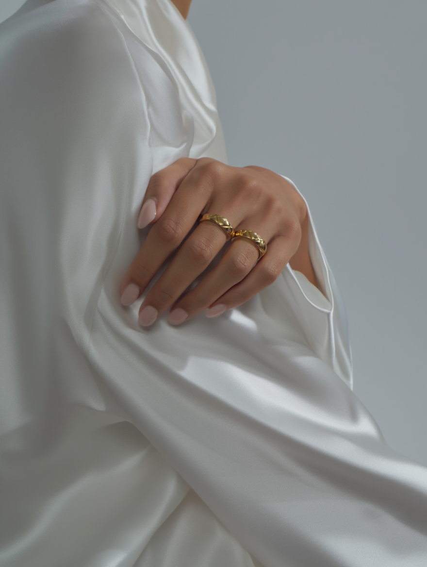 Aubrey Thick Band – Gold