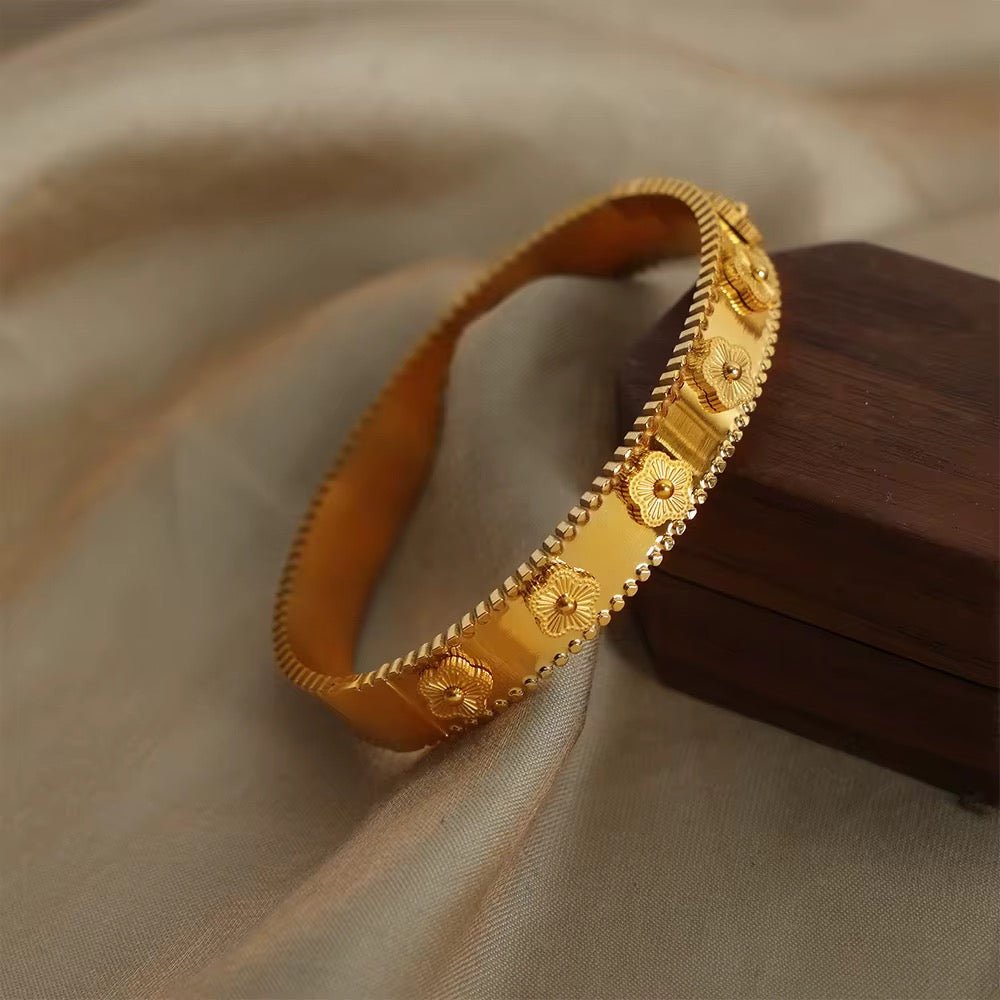 Flower Bangle - AYUNA