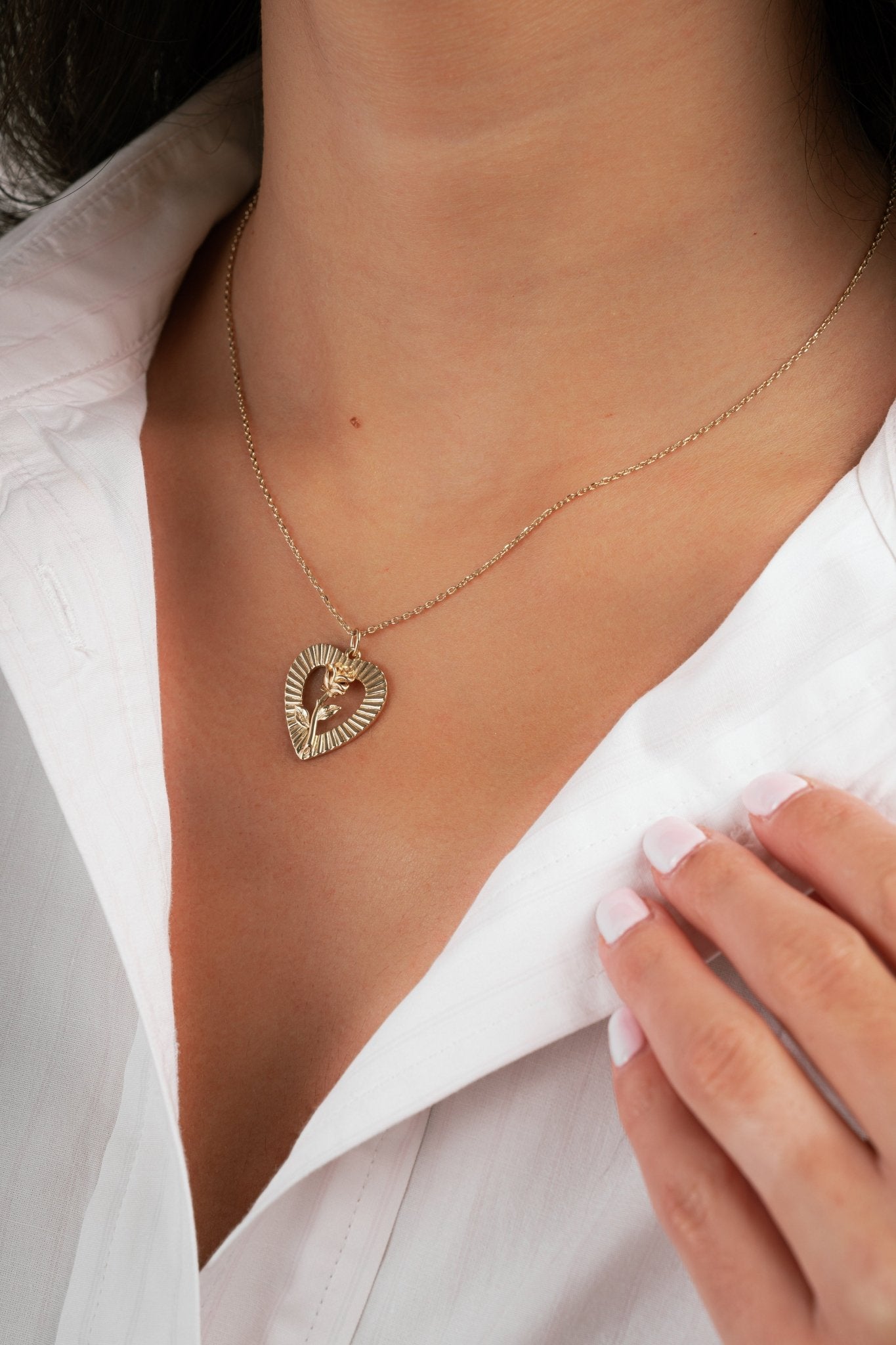 Heart Rose Necklace - AYUNA