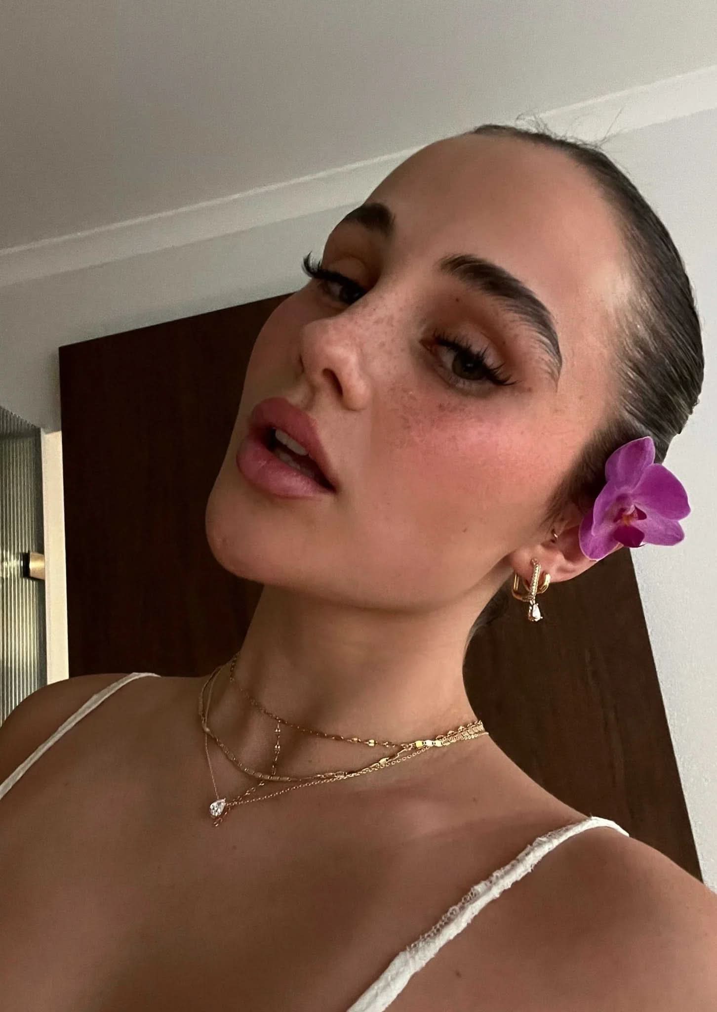 Iriss Necklace Pear - Gold - AYUNA