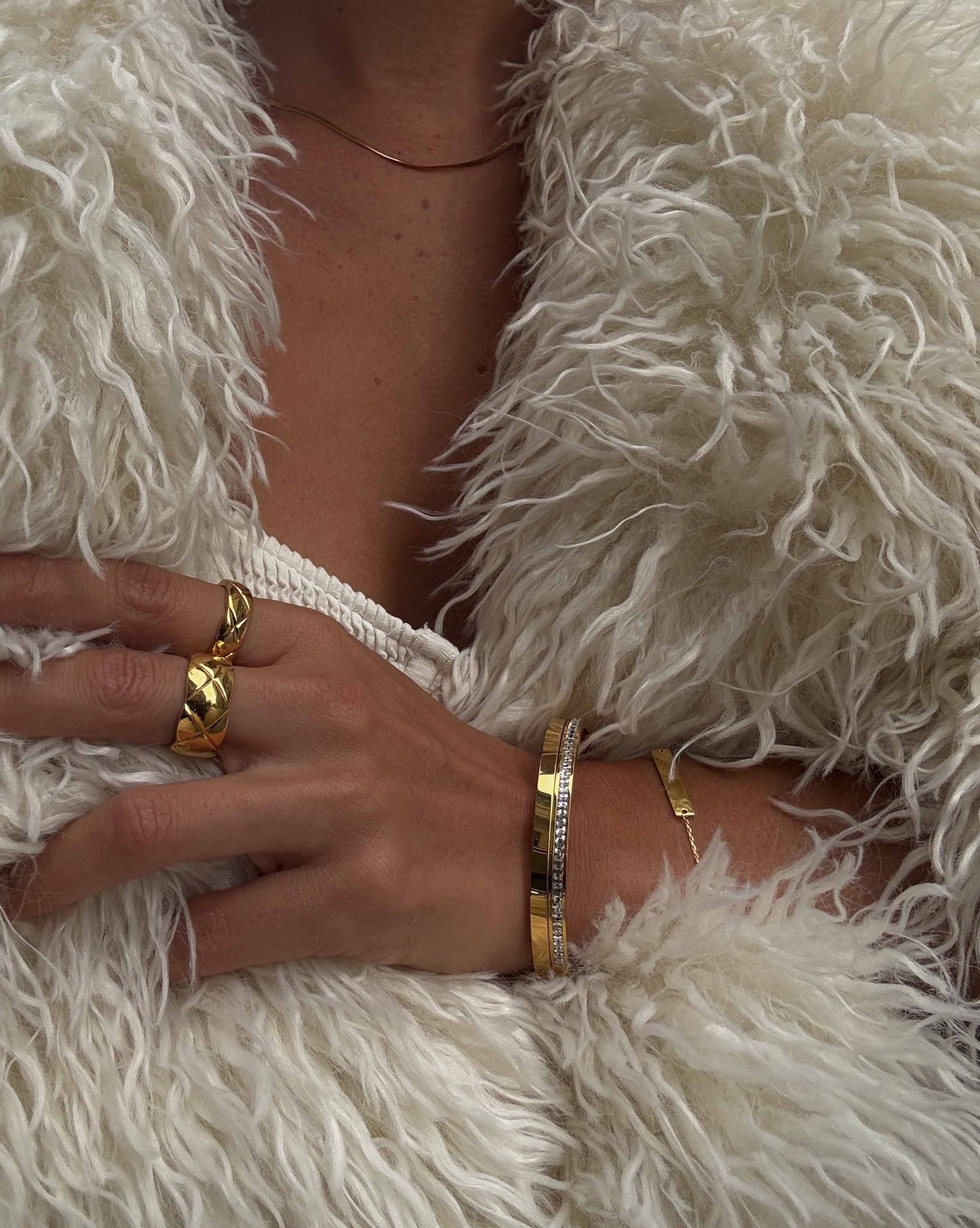Kelly Ring Thick Band - Gold - AYUNA