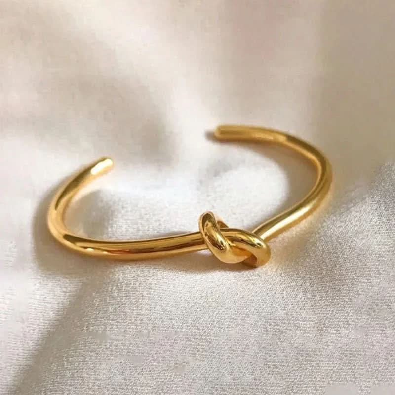 Knot Bangle - AYUNA