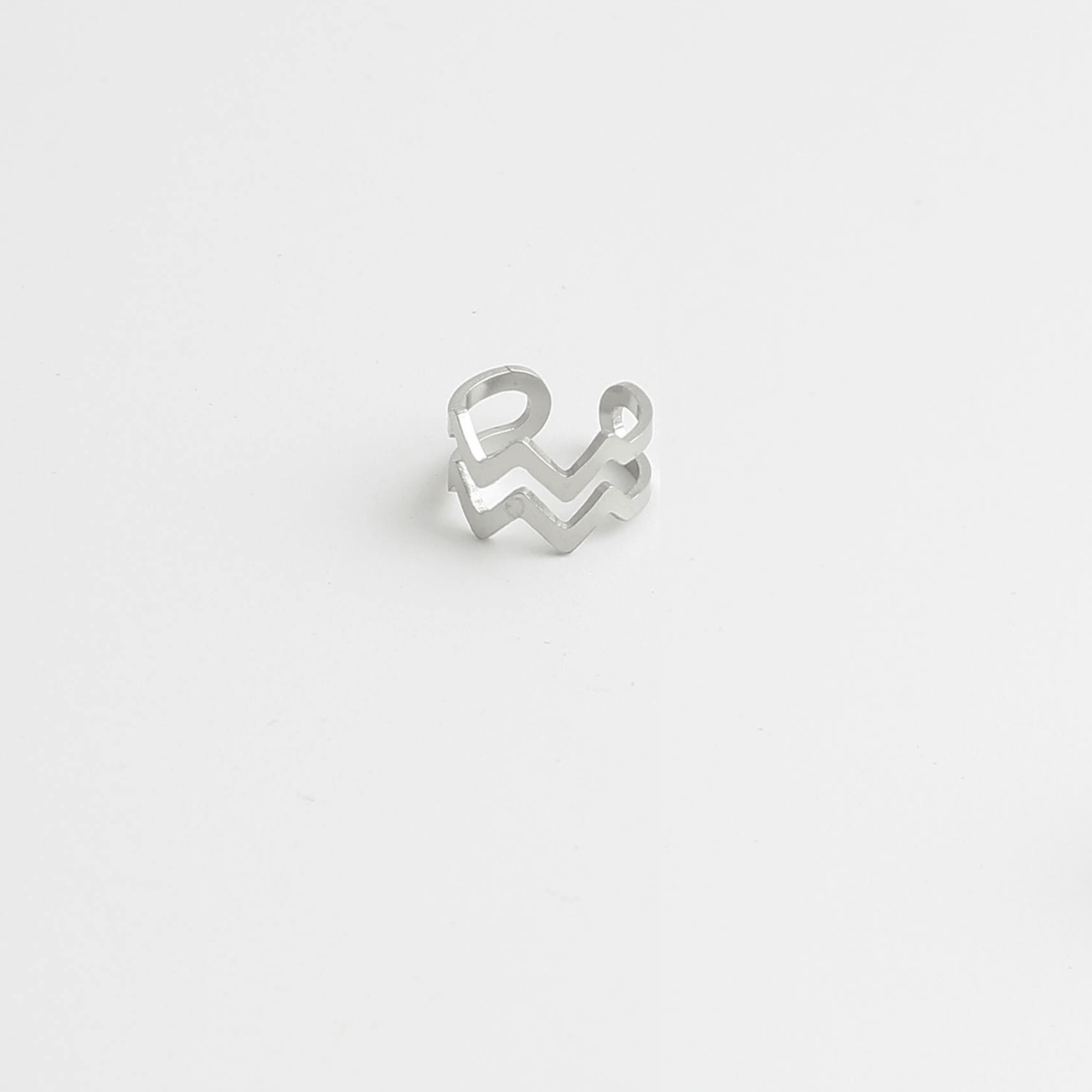 Max Earcuff - AYUNA
