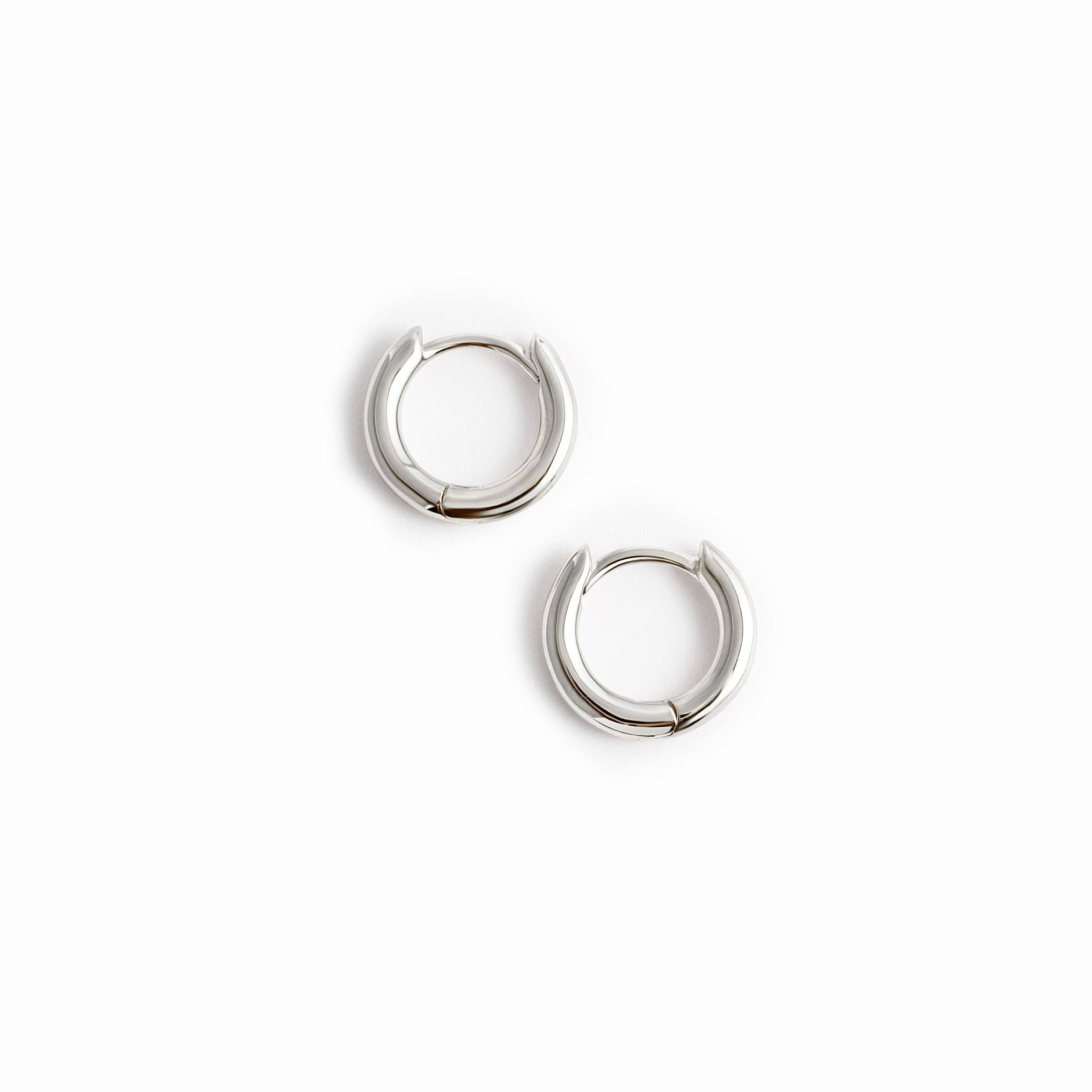 Minimalist Small Hoop Earrings - AYUNA