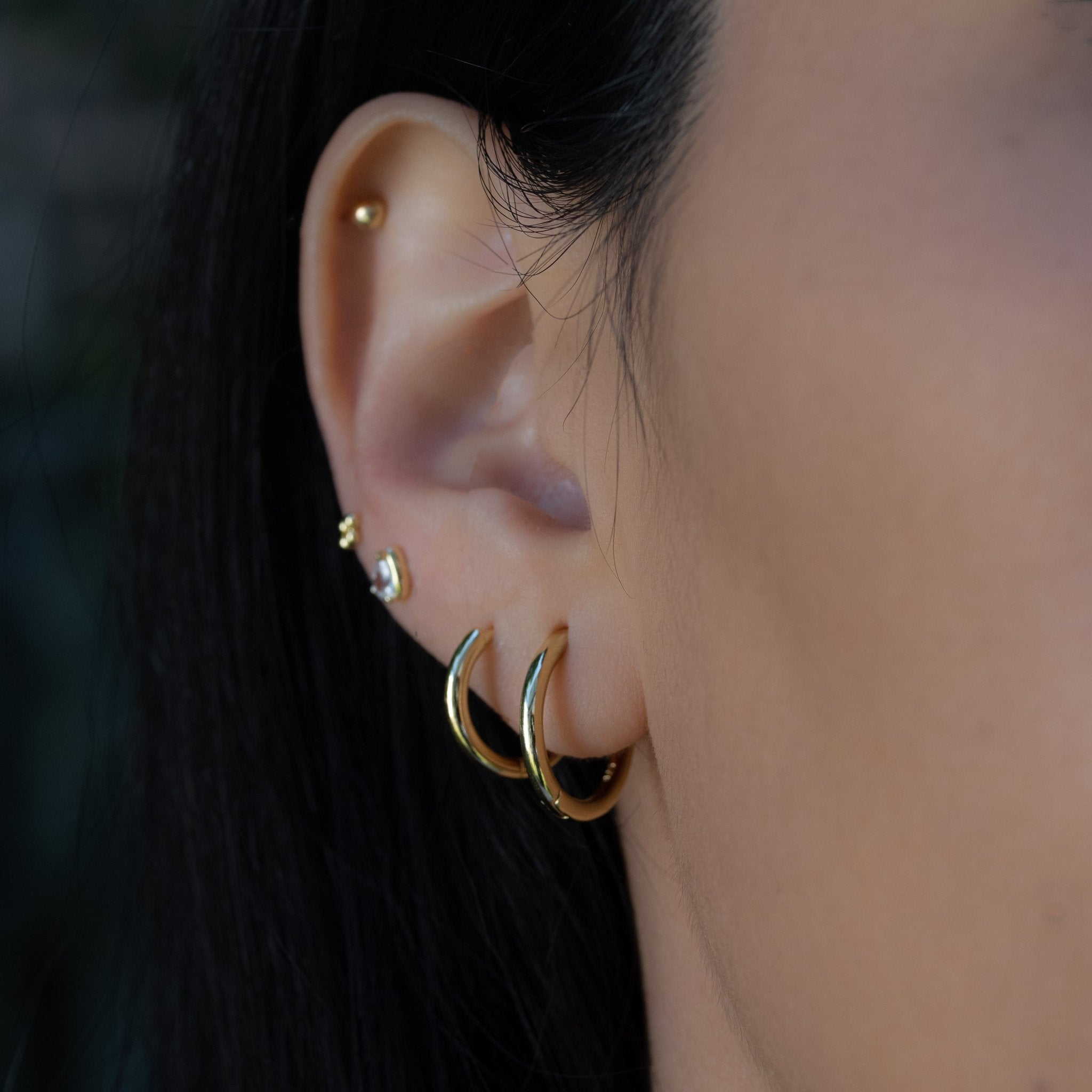 Minimalist Small Hoop Earrings - AYUNA