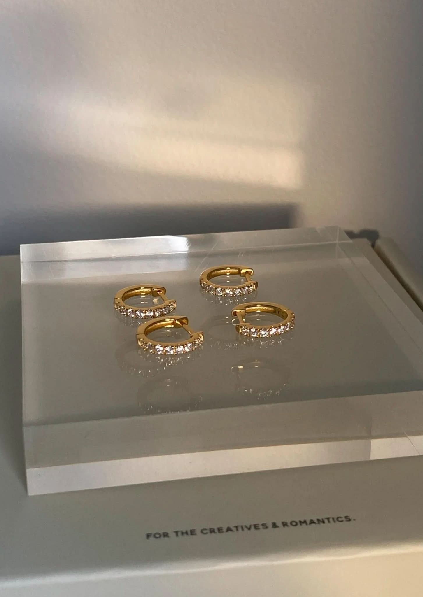 Miska Huggies - Gold - AYUNA