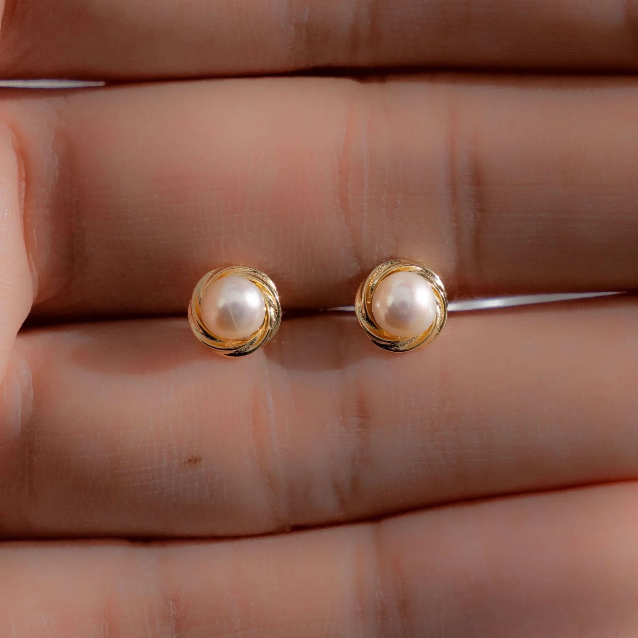 Pearl Button Studs - AYUNA