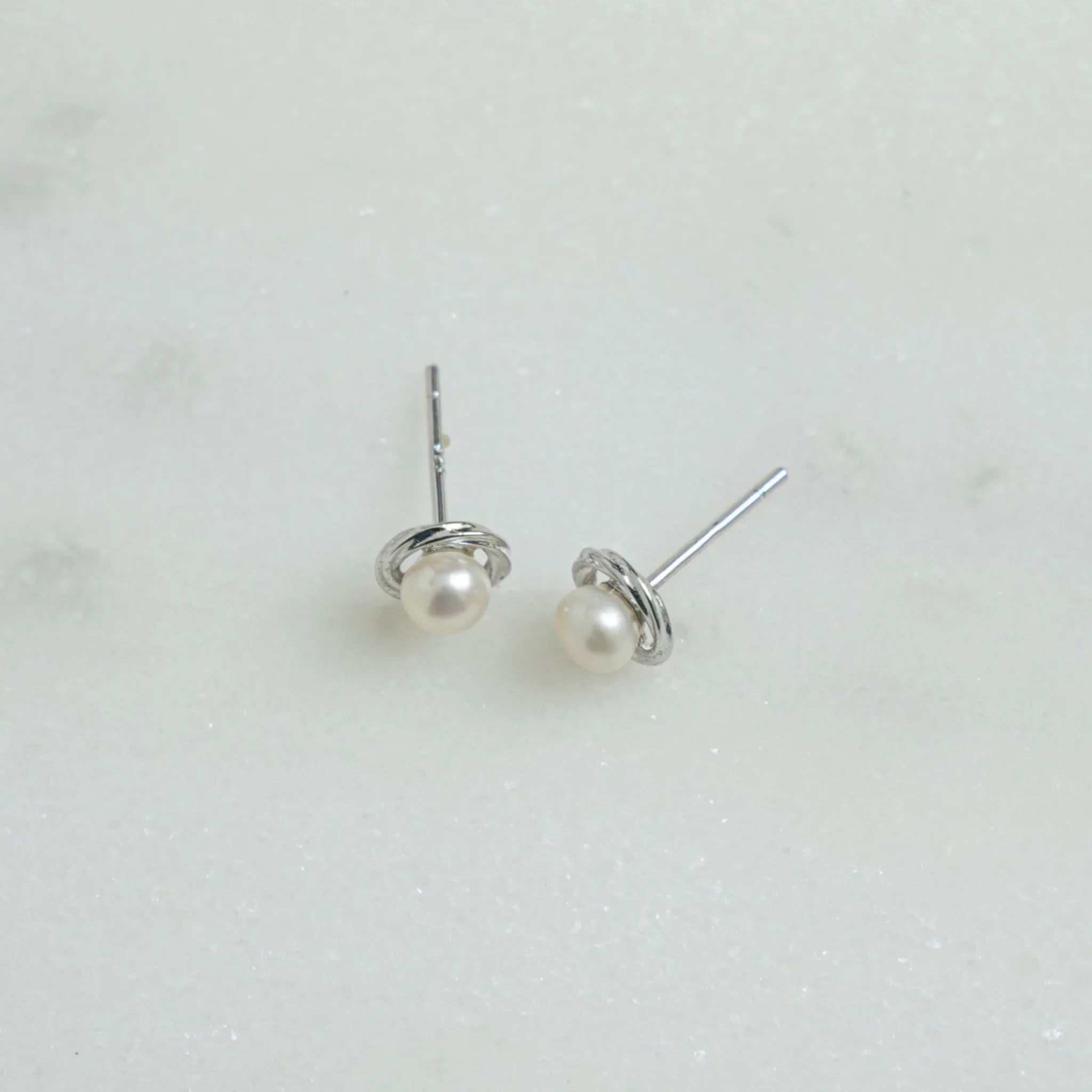 Pearl Button Studs - AYUNA
