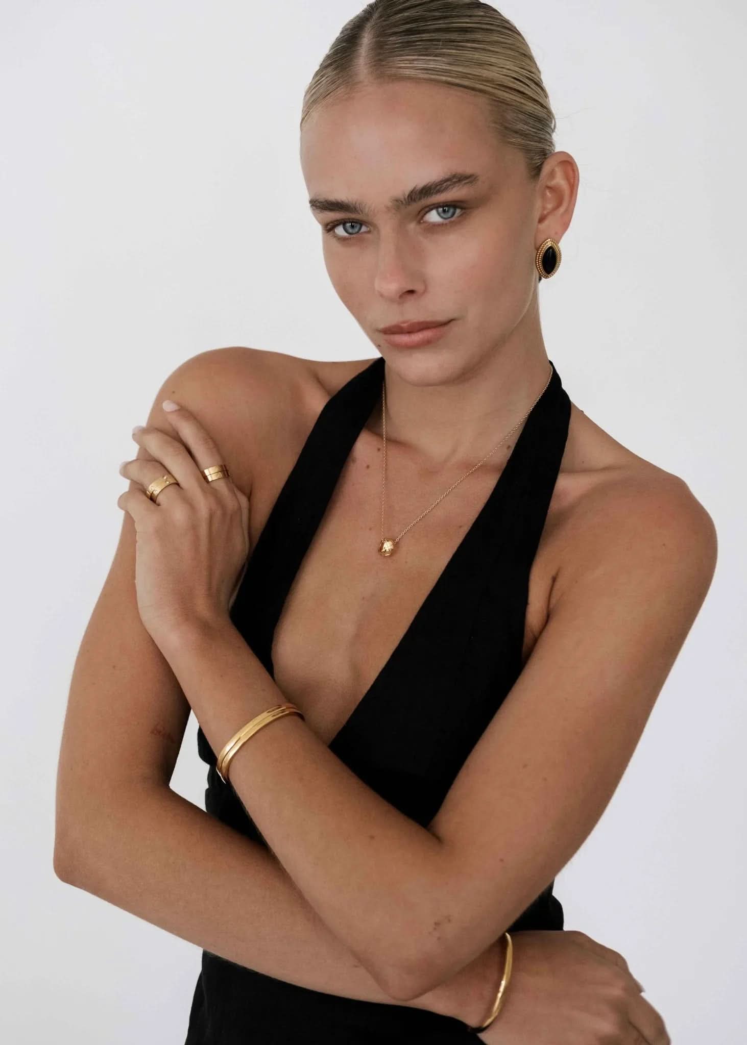 Phoebe Bangle - Gold - AYUNA