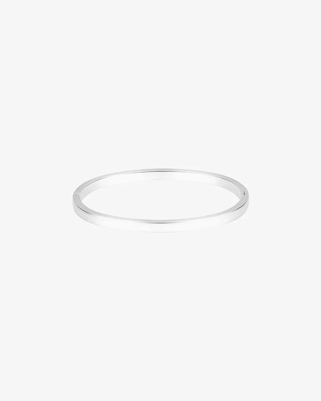 Phoebe Bangle - Silver - AYUNA