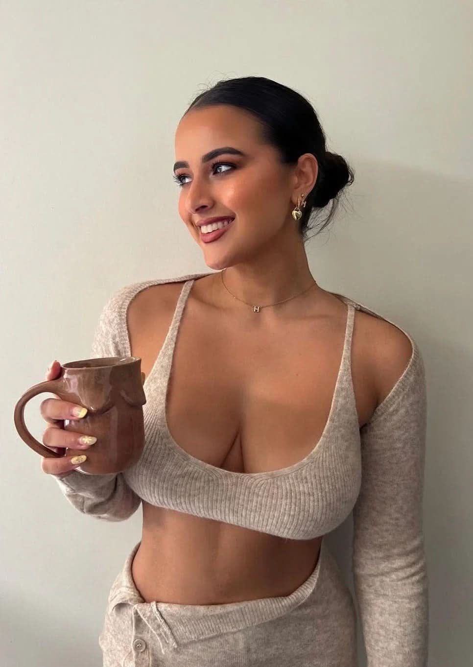 Raya Initial Necklace 2.0 - AYUNA