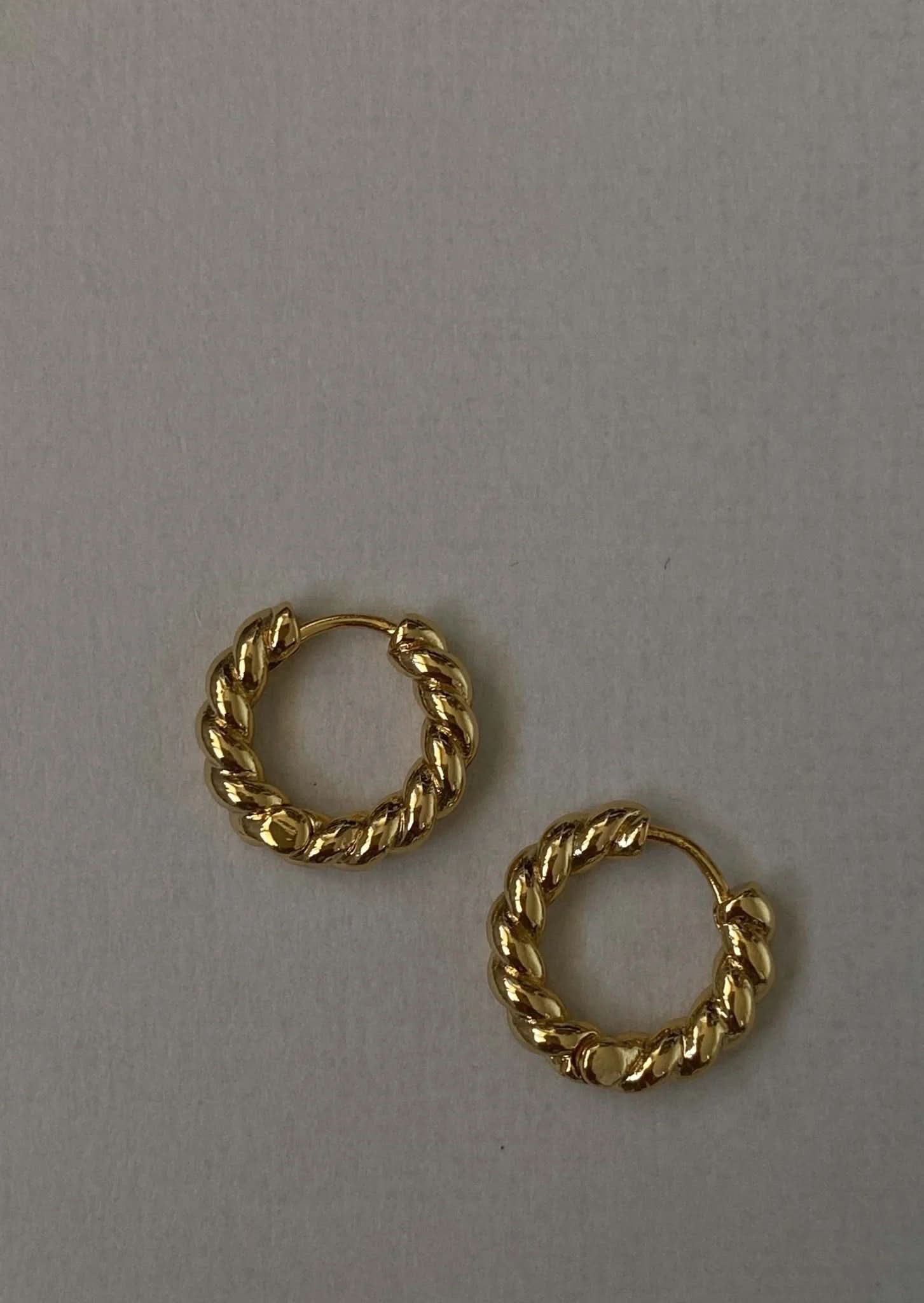 Sofia Hoops - Gold - AYUNA