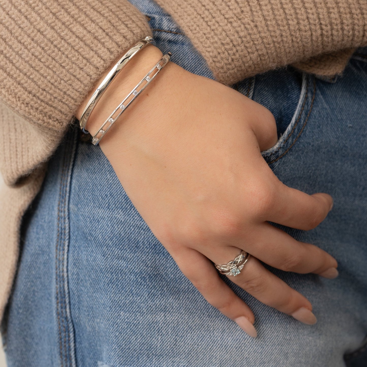 Solid Bangle - AYUNA