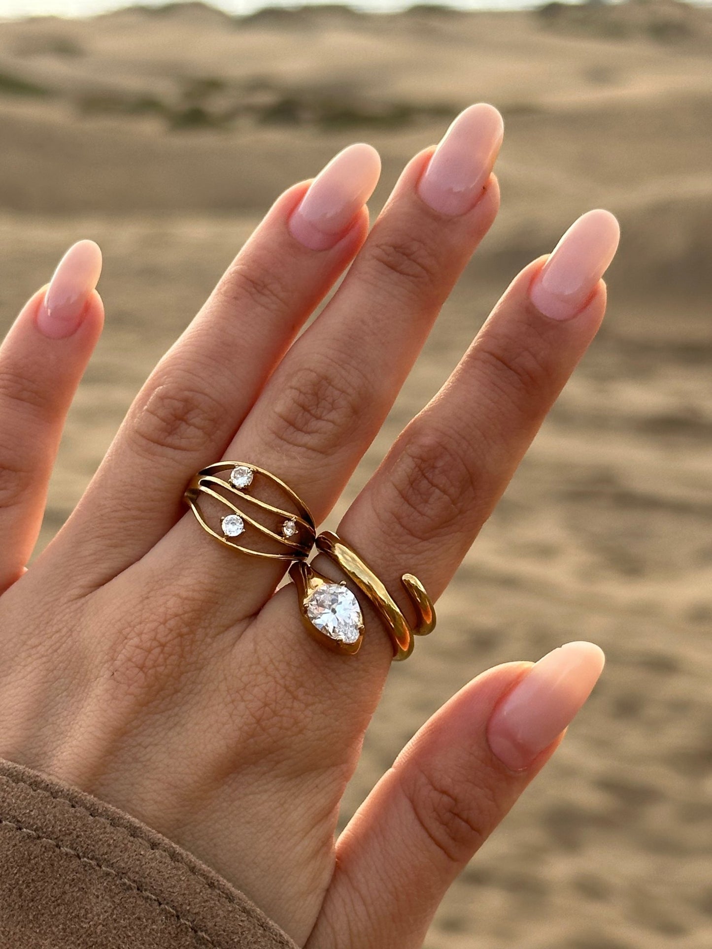 Swirl Ring - AYUNA
