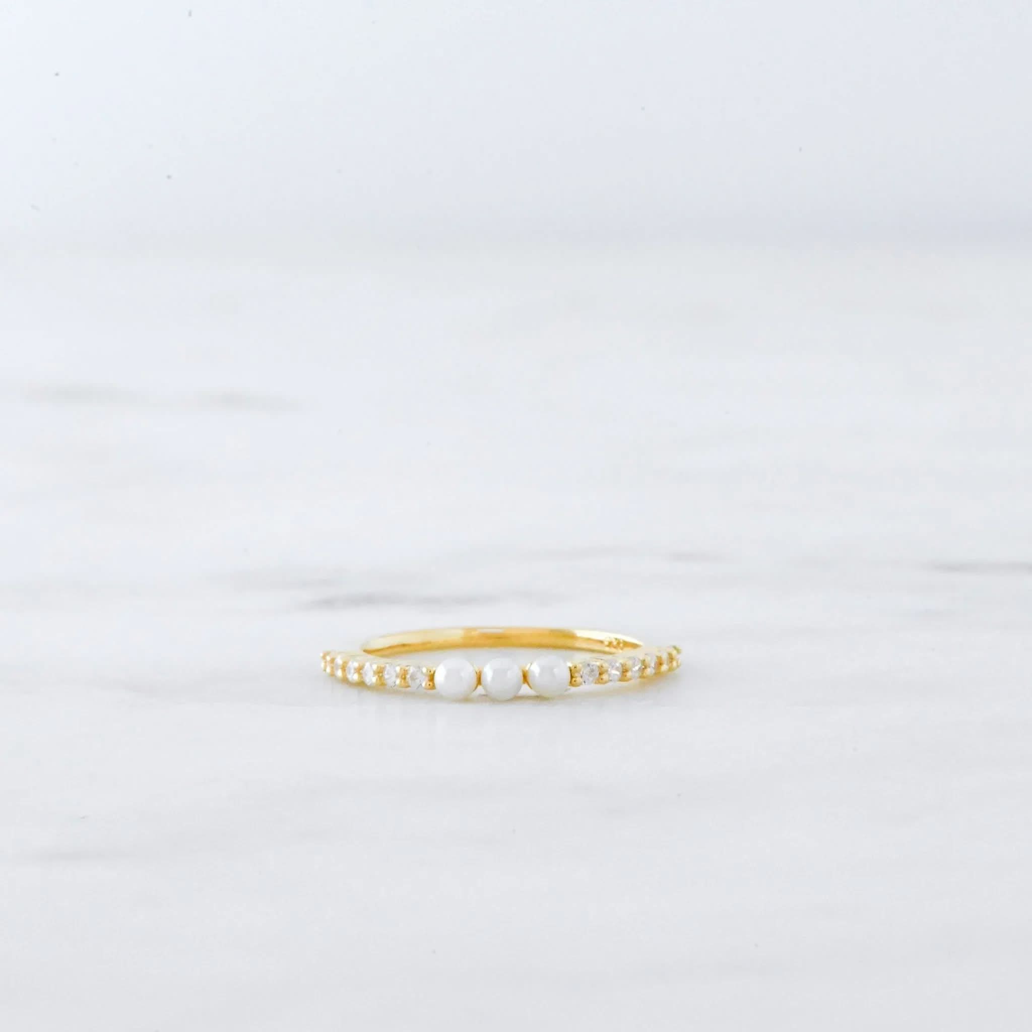 Three Pearl Ring - AYUNA