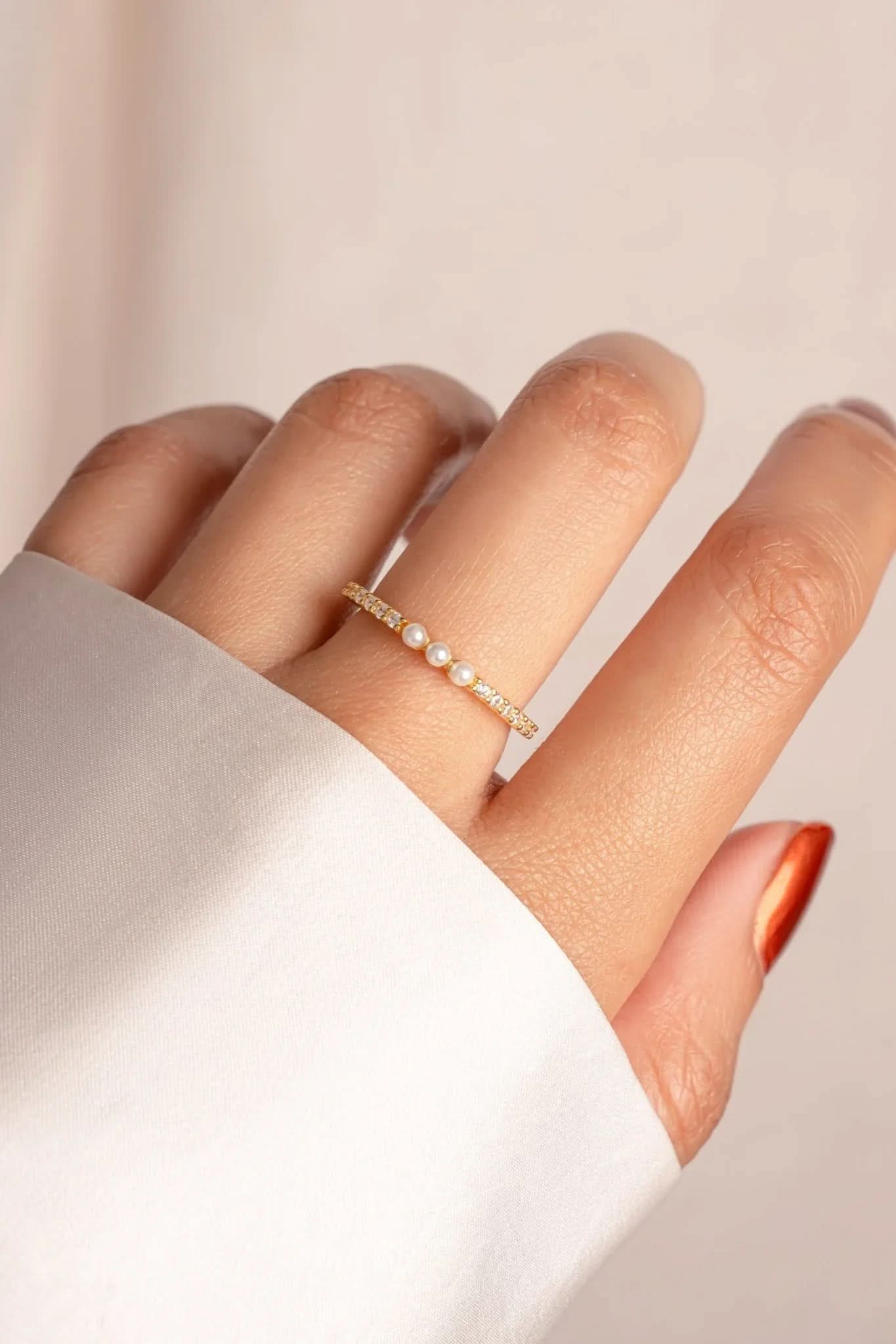 Three Pearl Ring - AYUNA
