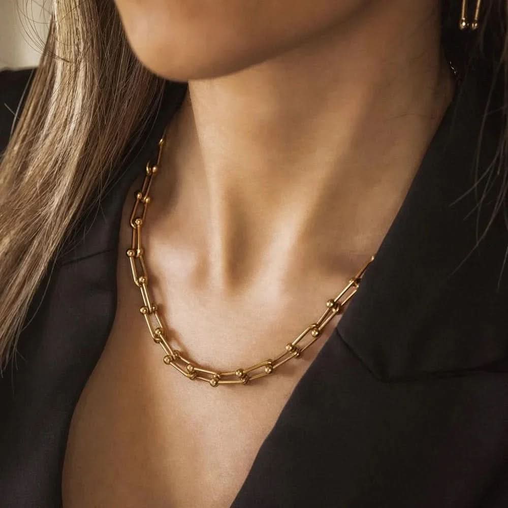 U - Shape Horse Shoe Chain - AYUNA