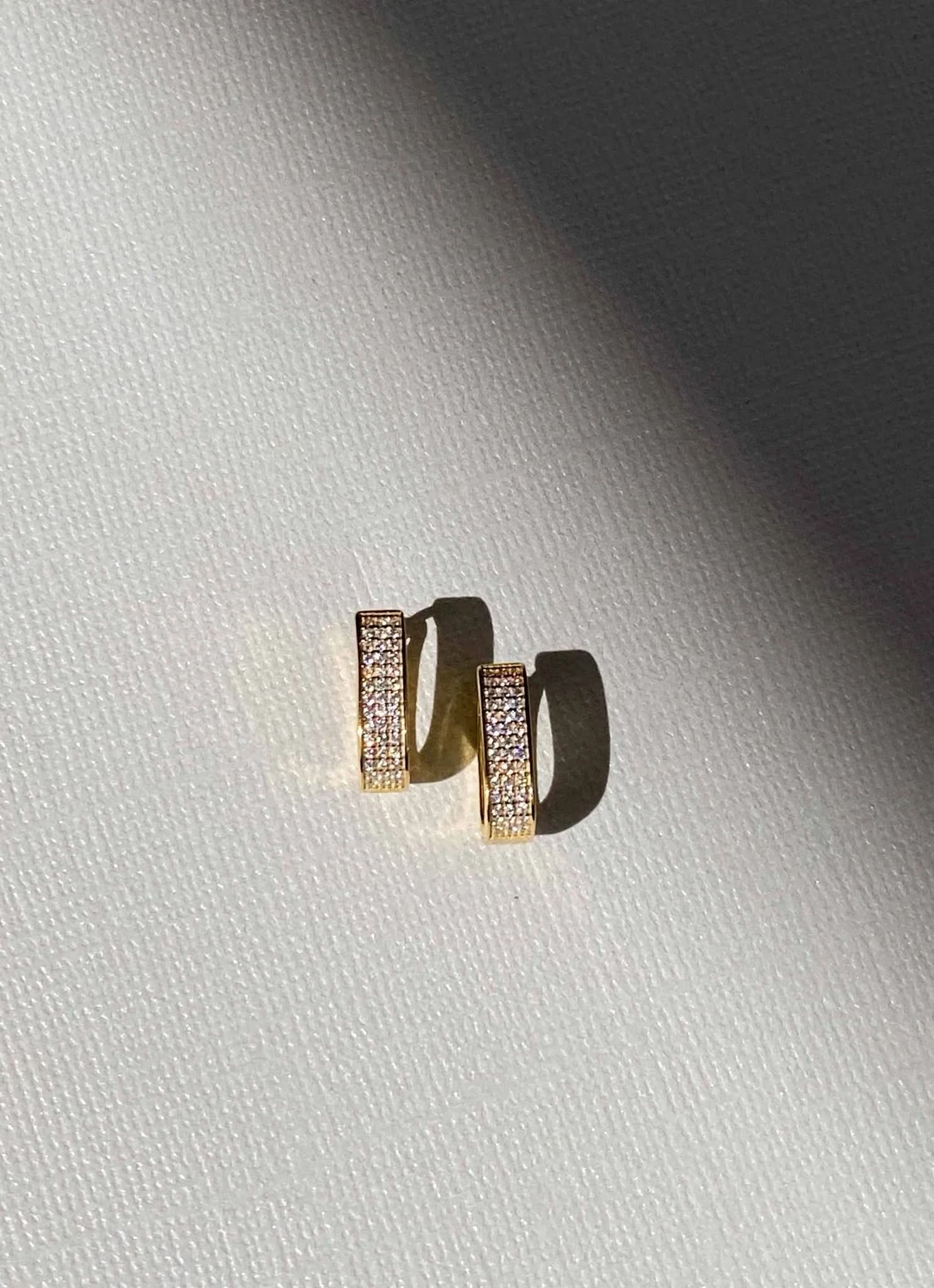 Willow Huggies - Gold - AYUNA