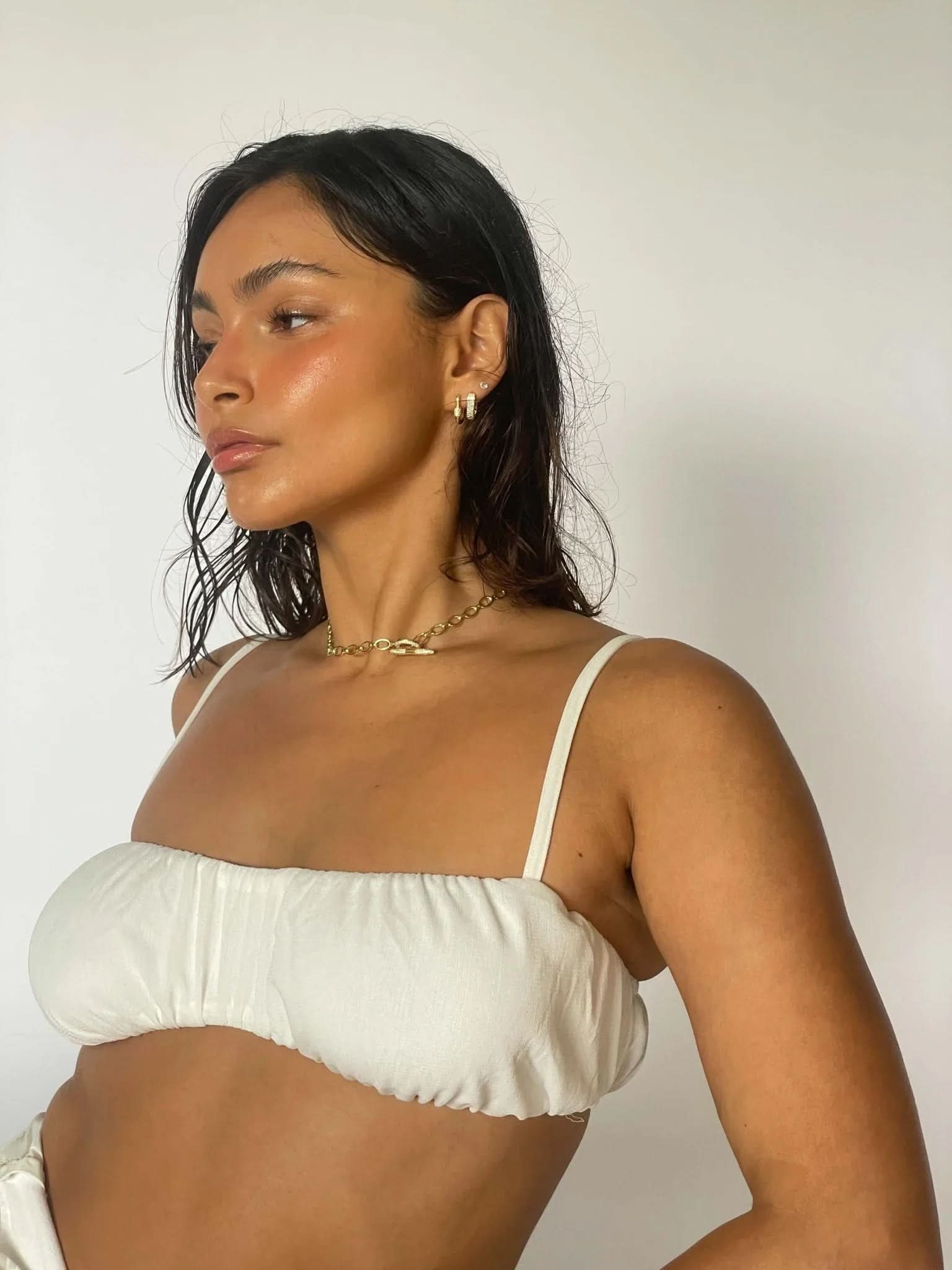 Willow Huggies - Gold - AYUNA