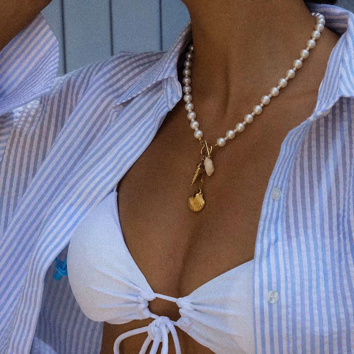 Y - Shape Shell Clasp Necklace - AYUNA