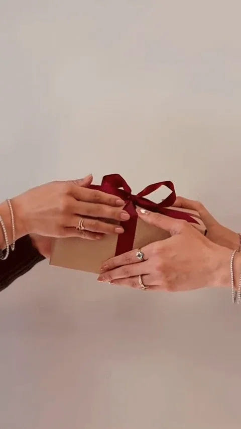 The Modern Woman's Guide to Gifting Jewellery - AYUNA