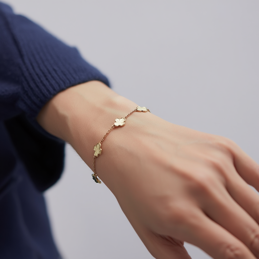 Dainty Clover Bracelet