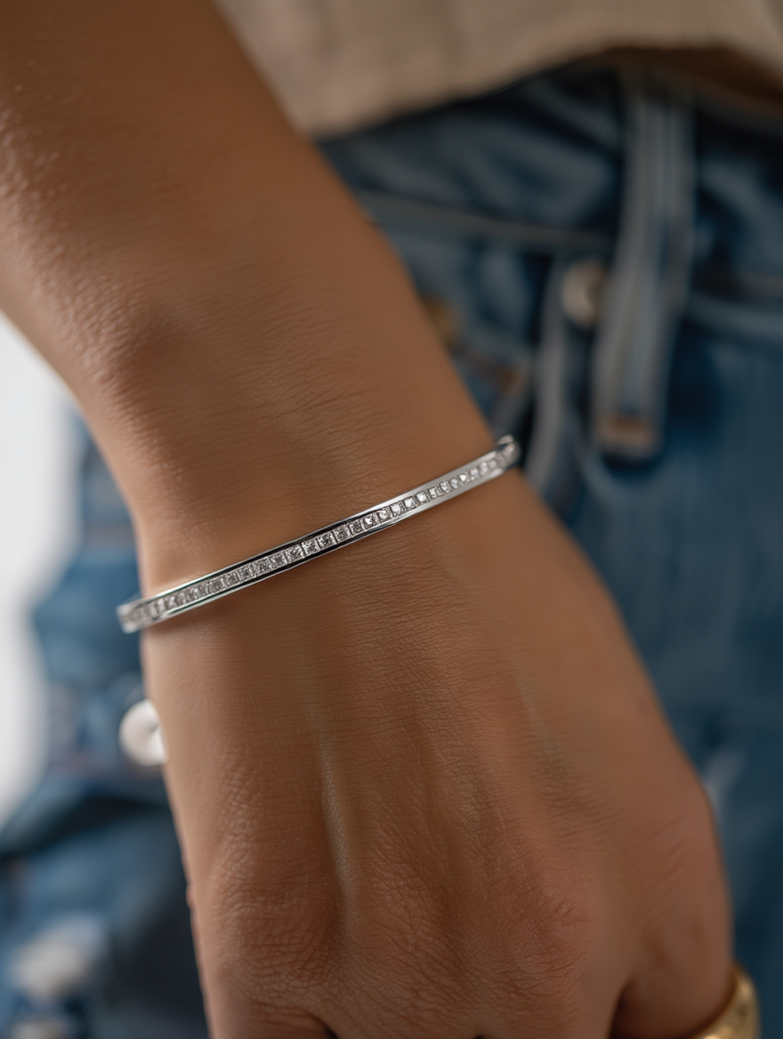 Evie Bangle - Silver