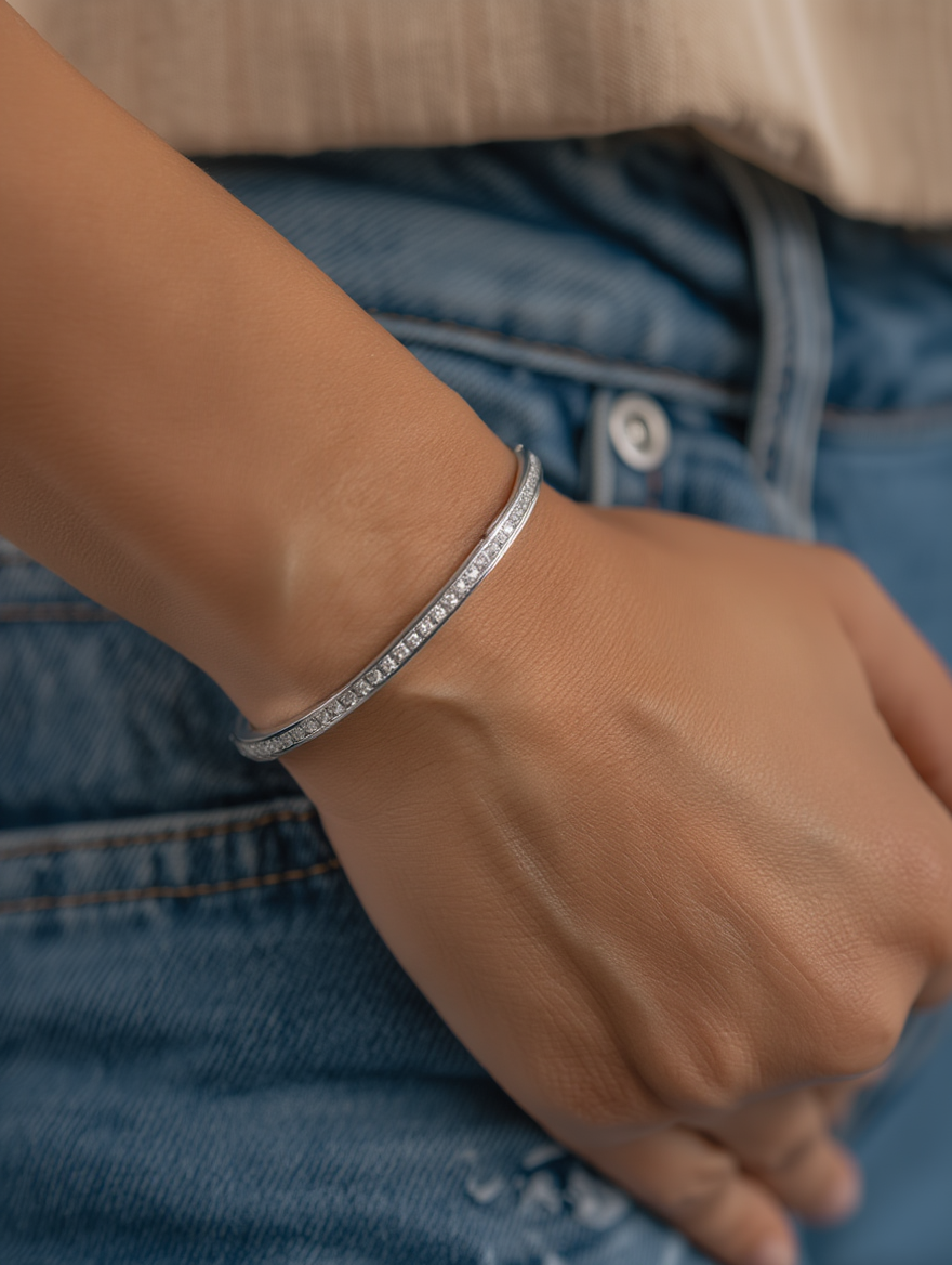 Evie Bangle - Silver