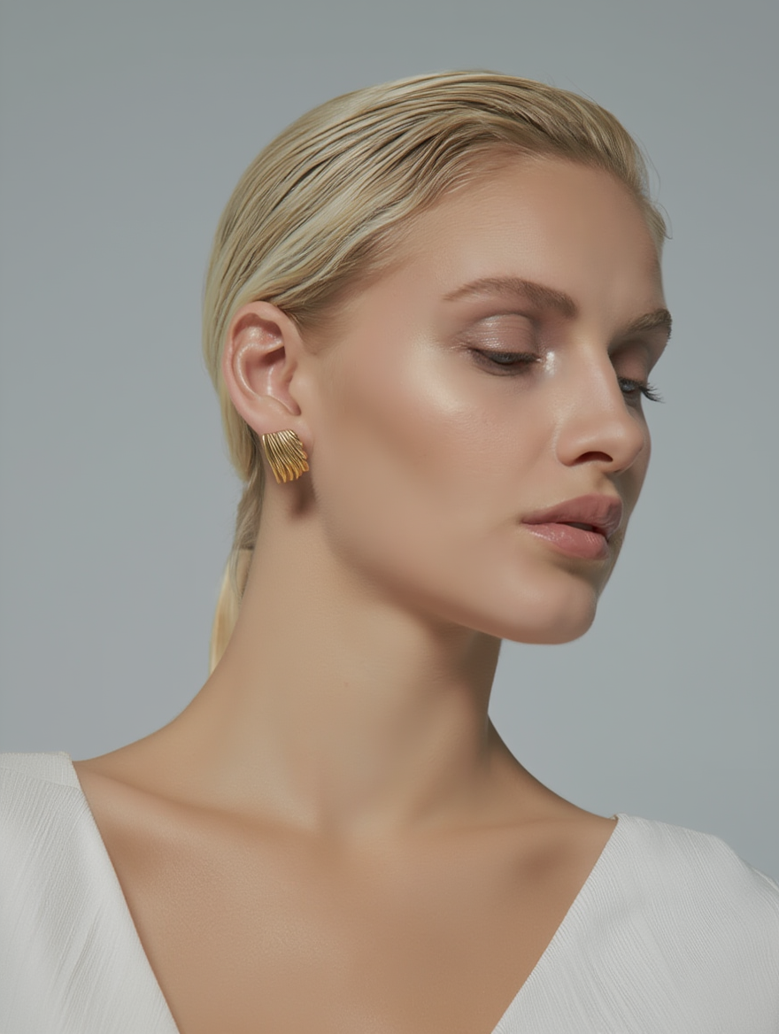 Lyra Earrings – Gold