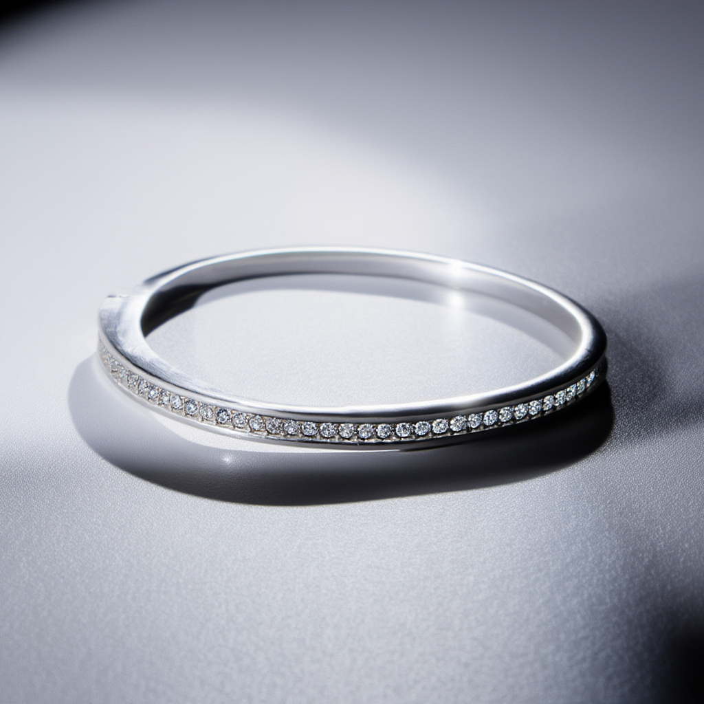 Evie Bangle - Silver