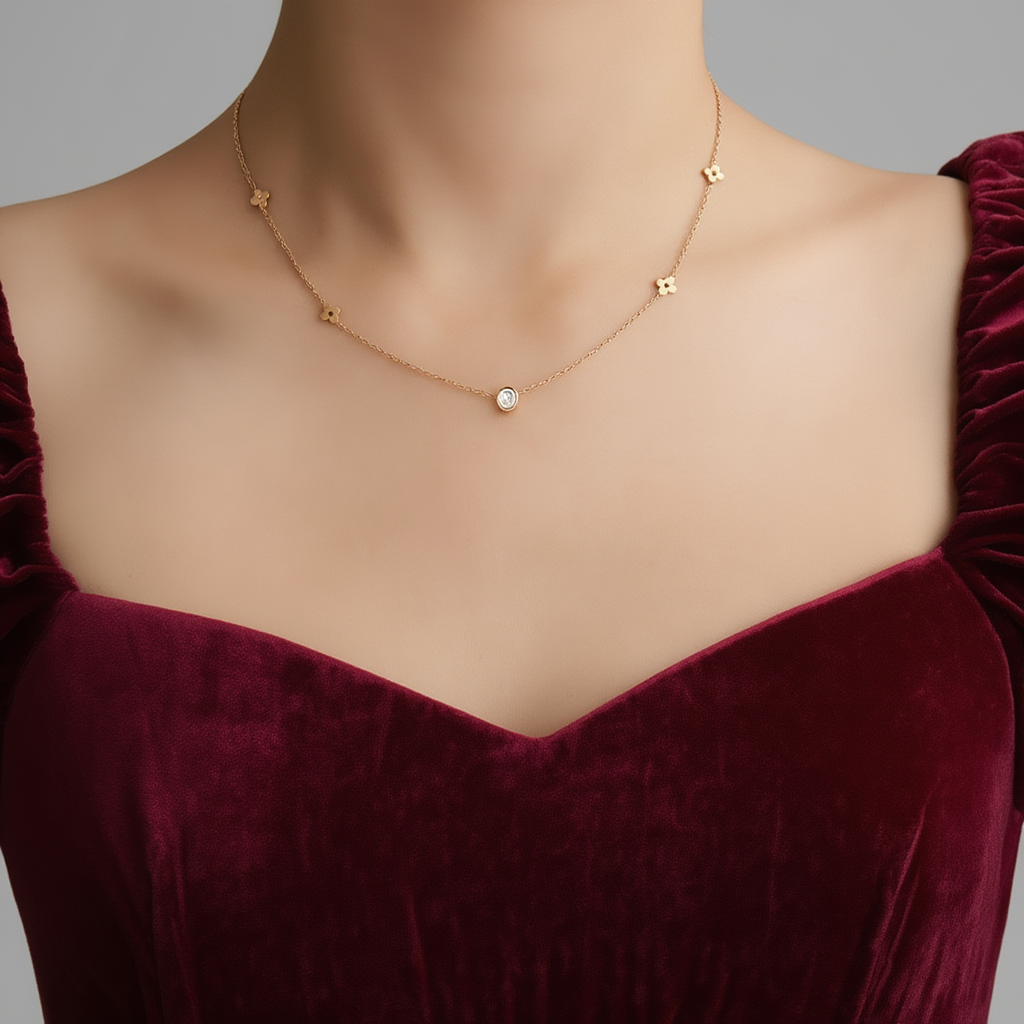 Collar de trébol de Carrie