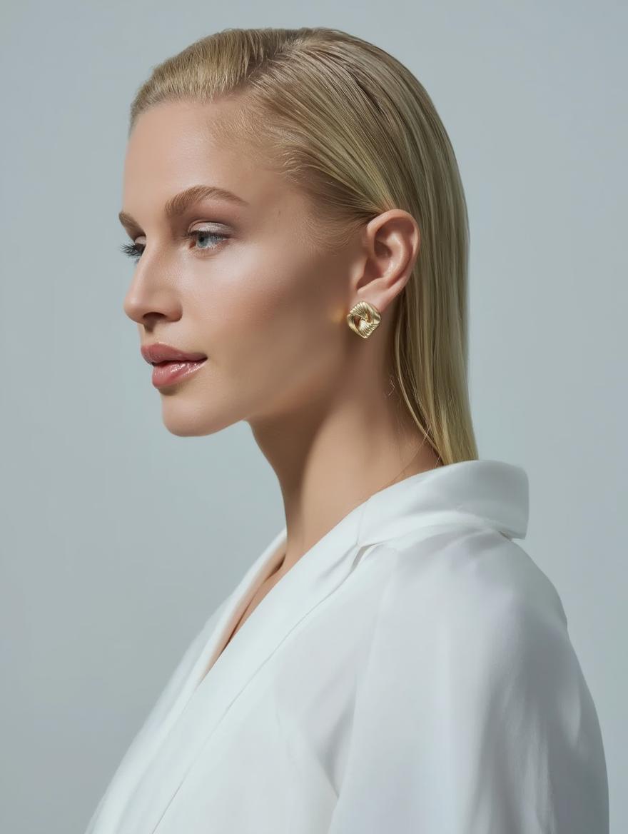 Elva Earrings  - Gold