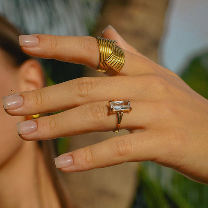 Allure Ring - AYUNA