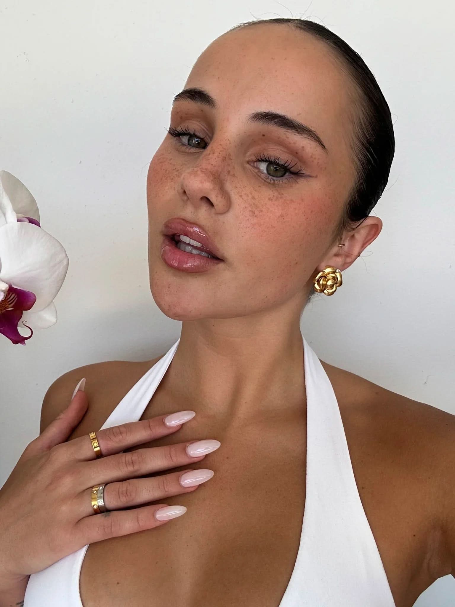 Belle Earrings - Gold - AYUNA