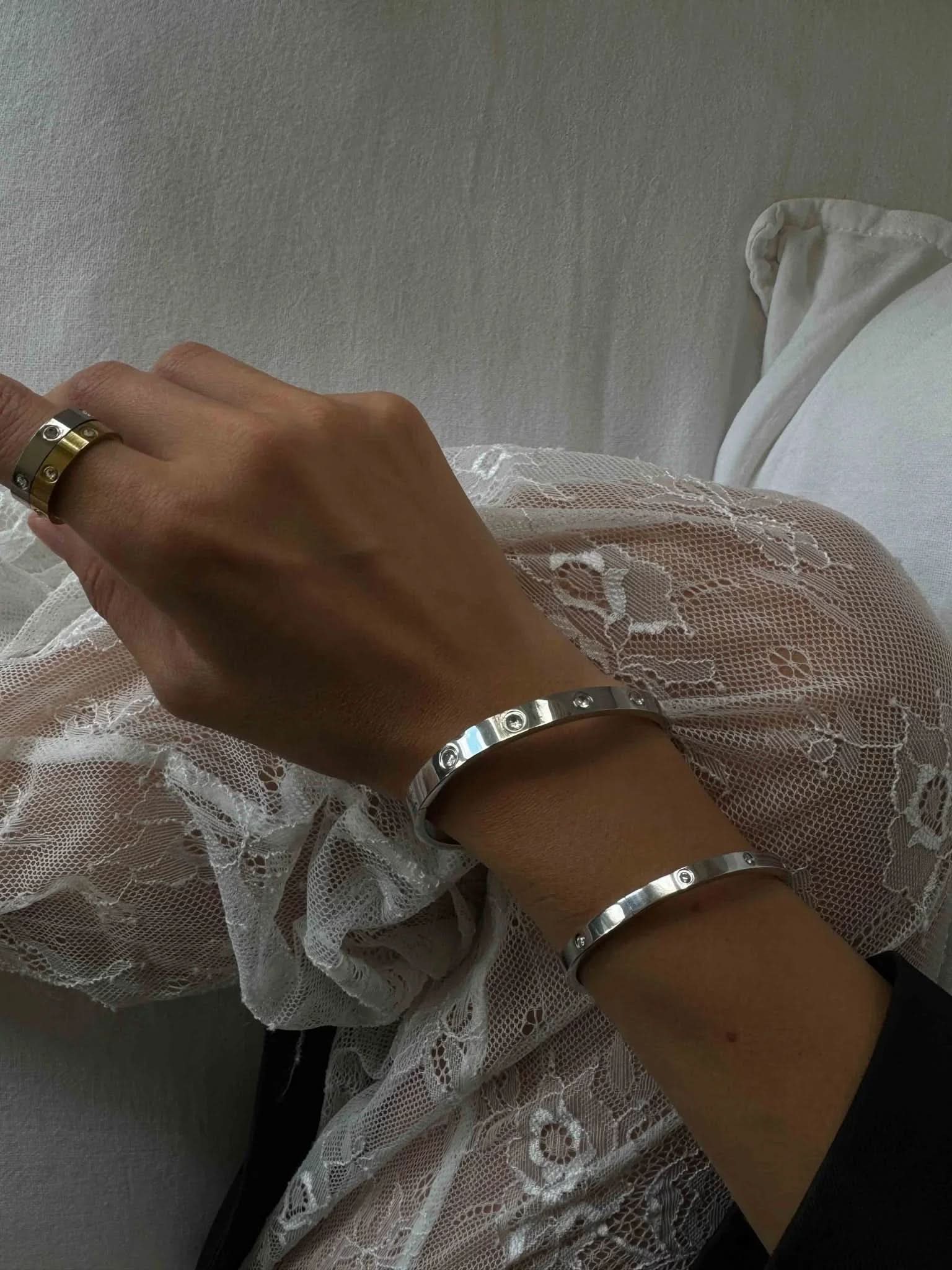 Blanca Bangle - Silver - AYUNA