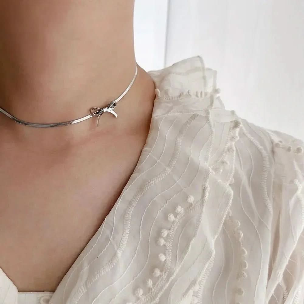 Bow Tie Flat Chain - AYUNA