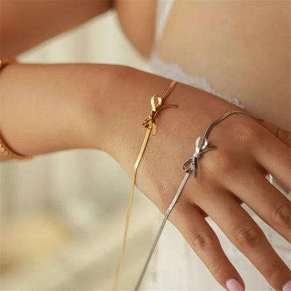 Bow Tie Flat Chain - AYUNA