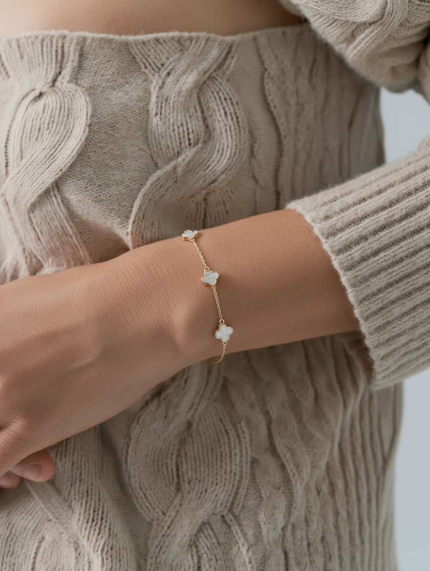 Pulsera de trébol de madreperla