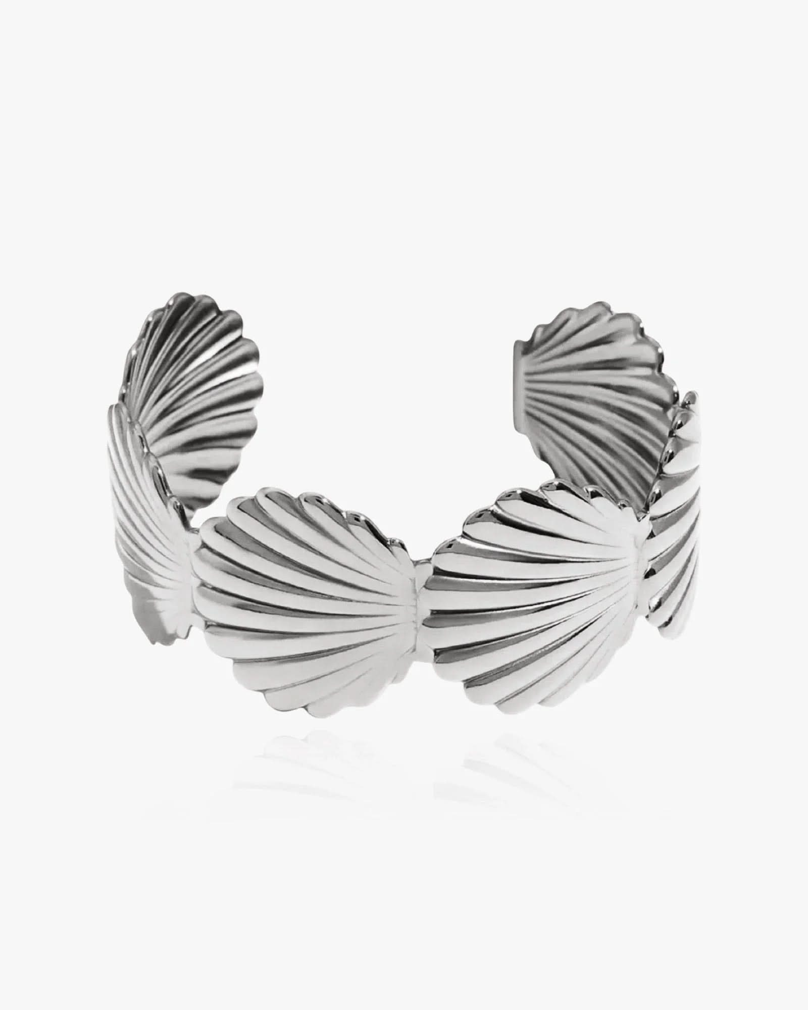 Chunky Shell Cuff Bracelet - AYUNA