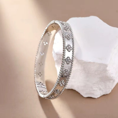 Clover Bangle - AYUNA